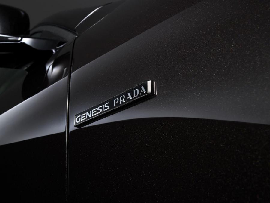  Hyundai Genesis Prada 2011 года  (фото 7 из 15)